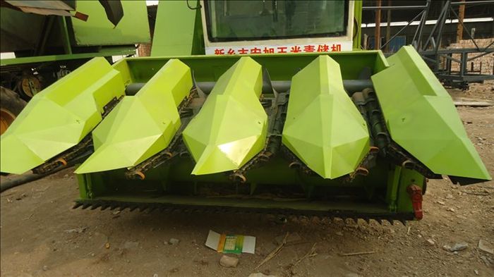 玉米籽粒割臺(tái)